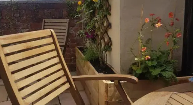 Woolly Hill House - Beautiful Townhouse in the Heart of Wooler, Забронировать Отель Отели Шотландских границ с парковкой, Парковка