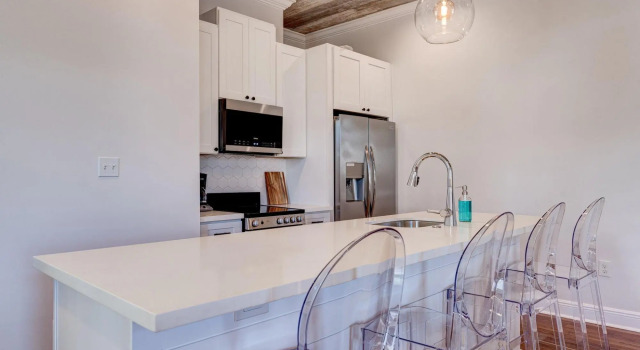 Mid-City Residence w/ Pool, Prenota Hotel New Orleans 