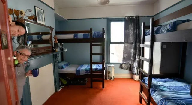 Brown Kiwi Travellers Hostel, Забронировать Хостел Окленд регион Окленд, рядом с Westhaven Marina
