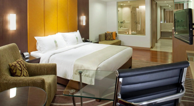Номер Premium Holiday Inn Mumbai International Airport by IHG