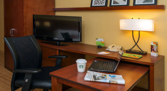 Courtyard by Marriott Winston-Salem Hanes Mall