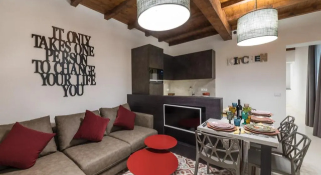 Dolcevita Apartments, Забронировать Апартаменты/квартира Рионе Монти Рим, рядом с Посольство США в Риме