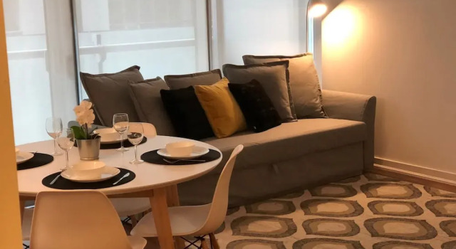 New One Bedroom Condo Downtown-CN TOWER, Забронировать Отель Торонто Greater Toronto Area, рядом с Театр Принцесса Уэльса