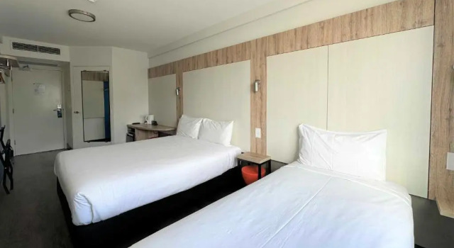 Трёхместный номер Classic ibis budget Sydney Airport