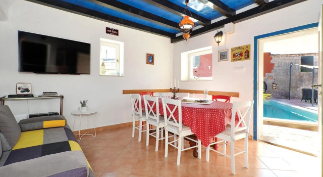 Beautiful Home in Zedno With Wifi and 4 Bedrooms