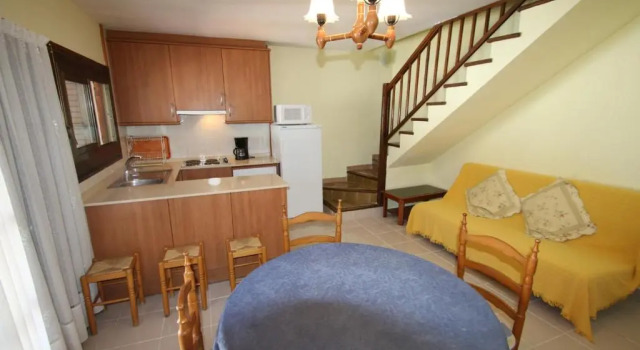 Casas Blancas 27, Забронировать Отель Отели El Baix Camp с бассейном, Бассейн