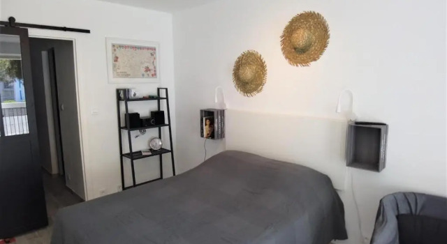 Studio calme et lumineux 10 mn plage et centre-ville Parking privé - Bat JUIN