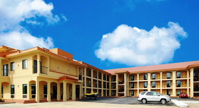 Fairway Inn