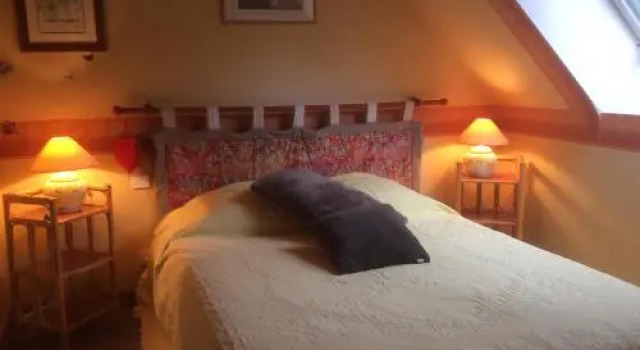 Chambres d'Hôtes Les Mimosas, Varaa Hotelli Hotellit Côtes-d'Armor pysäköinnillä, Pysäköinti