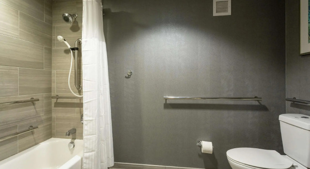 Двухместный люкс Doubletree by Hilton Harrisonburg