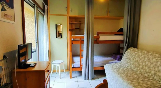 Appartement Cauterets, 1 pièce, 4 personnes - FR-1-234-249, Rezervasyon Daire Pyrenees National Park otoparklı oteller, Otopark