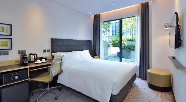 Двухместный номер Standard с балконом и с видом на сад Camlux Hotel