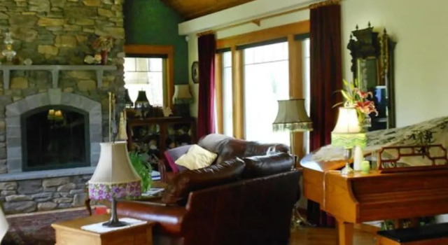River House Bed and Breakfast, Prenota Hotel Nine Mile Falls Washington (state)