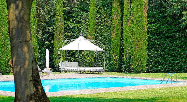 Villa Ambrogia: large country manor with private pool next to golf course, Rezervați Vilă Padenghe sul Garda Valtenesi del Garda