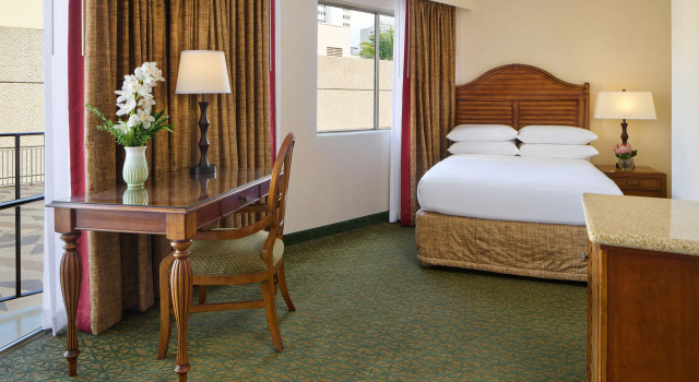 Двухместный номер с видом на город OUTRIGGER Waikiki Beach Resort