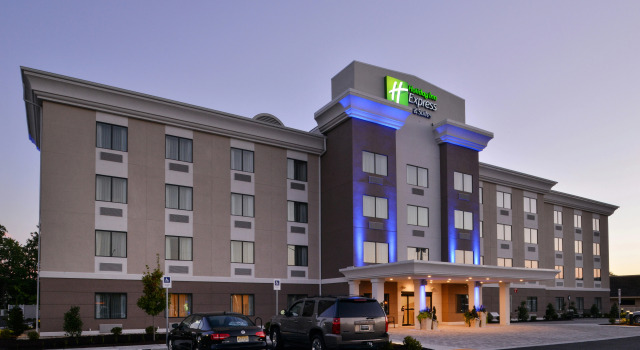 Holiday Inn Express & Suites West Ocean City by IHG