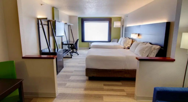 Четырёхместный люкс Holiday Inn Express & Suites Sioux Center by IHG