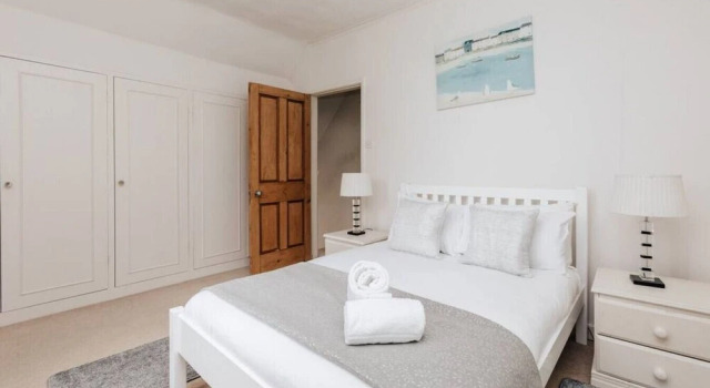 Regatta Cottage - Centrally Located Free Parking, Забронировать Дом для отпуска Отели в центре Хенли-на-Темзе, в центре
