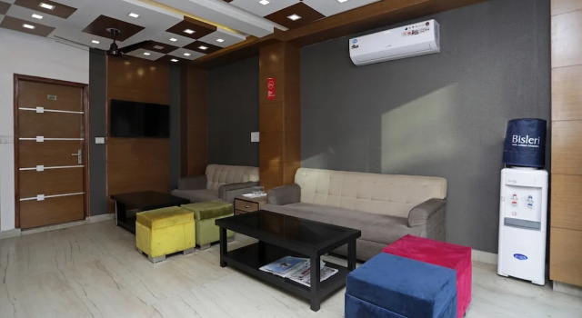 Номер Economy OYO 12519 Hotel Sun Palace