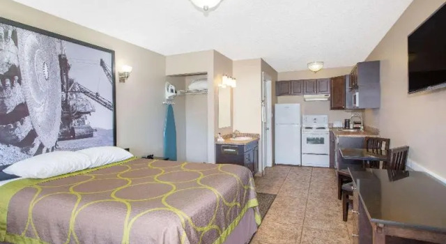 Номер Standard Super 8 by Wyndham Fort McMurray