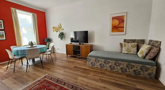 Red Orange Palm, Varaa Huoneisto Wien Itävalta