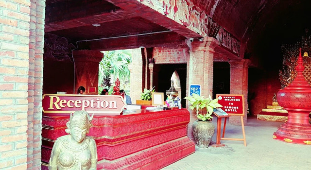Famous Hotel Bagan, Boek Hotel Nyaung-U Mandalay Region
