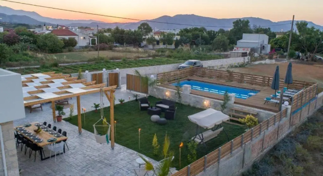 Villa 400m from the beach 6 to 10 persons private pool, Забронировать Вилла Виллы Asprouliánoi, Вилла