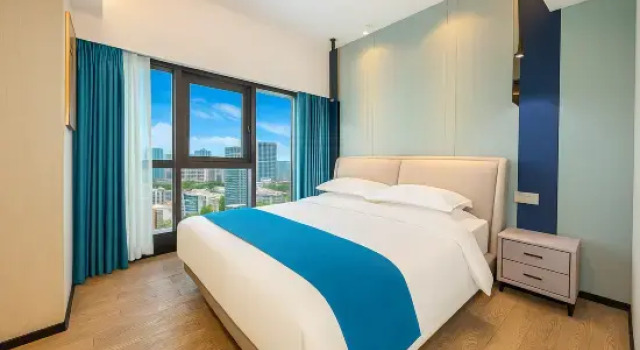 Люкс с балконом Hualian U She Executive Apartment (Shenzhen Coast Chengnanyou Clothing City Branch)