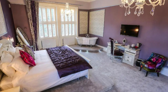 Номер Luxury Derby Manor