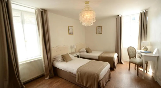 Четырёхместный номер Standard Demeures & Châteaux - Hôtel de la porte Saint-Malo - DINAN