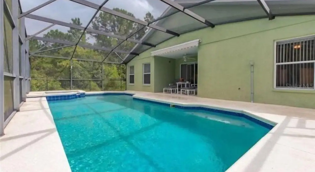 Westerly facing private pool and spa home over looking nature conservation area - 520, Забронировать Курортный отель Отели Давенпорт с парковкой, Парковка