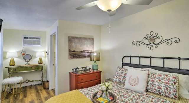 Коттедж Centrally Located House in Chico w/ Gas Grill