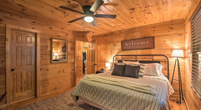 Blue Ridge Cabin: Hot Tub, Fire Pit & Grill!, Reserva ahora Casa o chalet McCaysville Estados Unidos