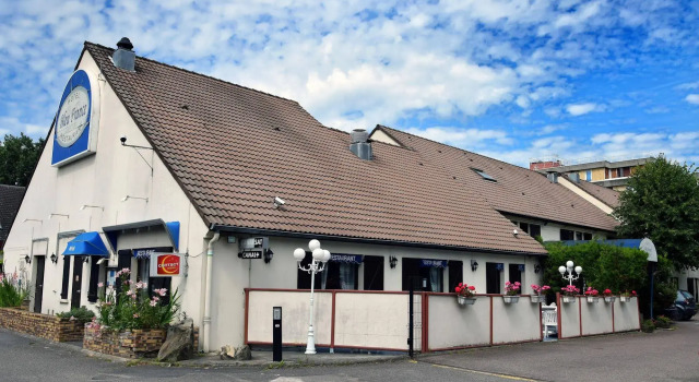 Hôtel Bleu France, Varaa Hotelli Hotellit Val d'Oise pysäköinnillä, Pysäköinti