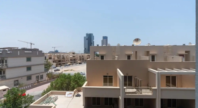 SuperHost - Tranquil Cozy Apartment in the Heart of JVC
