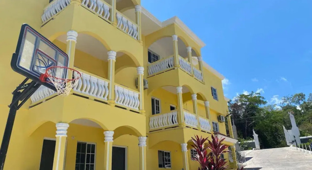 Kingsbird by the sea Inn, Rezervovat Hotel Discovery Bay 