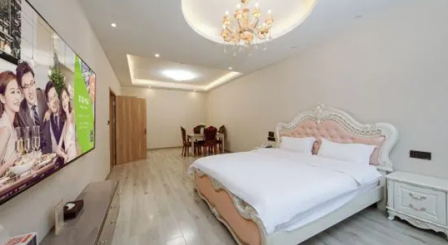 Люкс GreenTree Hotel (Shanghai Fengxian Haiqi Road)