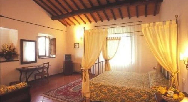 Relais Borgo di Stigliano, Book Hotel Hoteller i Val di Merse med pool, Swimmingpool