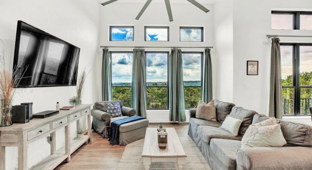Luxury Lakeview Home W/pool-beach and Boat Access, Забронировать Отель Лейкуэй Greater Austin, рядом с Загородный клуб Лейкуэя