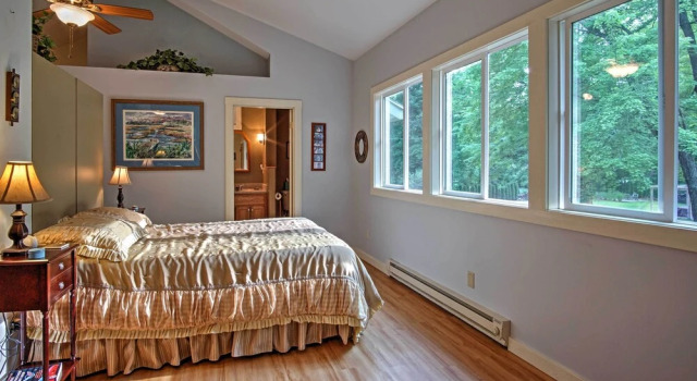 Harbert Cottage w/ Fire Pit: Half Mile to Beach!, Book Feriehus Shorewood-Tower Hills-Harbert USA