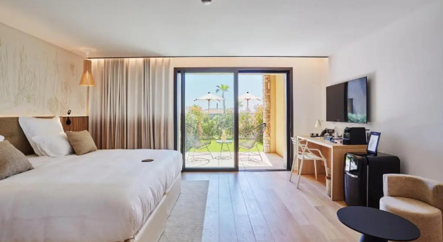 Номер Deluxe EDEN HÔTEL