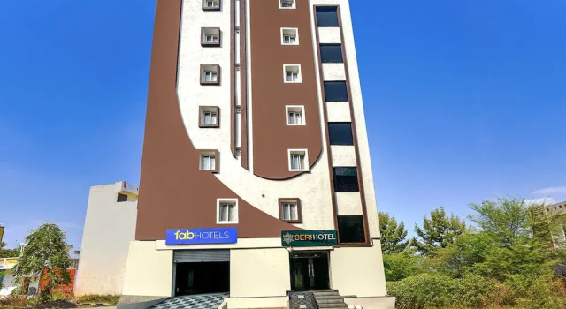 Fabhotel Seri