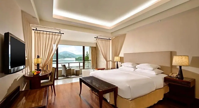 Двухместный номер Deluxe с видом на озеро New Century Resort Jiu Long Lake Ningbo