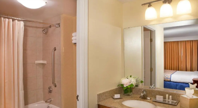 Люкс с 2 комнатами Residence Inn by Marriott Boston Harbor on Tudor Wharf