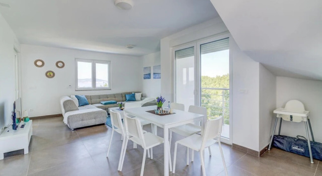 Beautiful Apartment in Smokvica Krmpotska With Outdoor Swimming Pool, Wifi and 3 Bedrooms