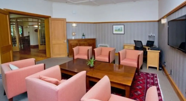 Executive Residence, Забронировать Отель Данидин Отаго, рядом с Mill Park Industrial Estate