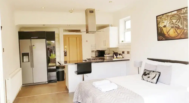 Студия Executive Cogie Abode