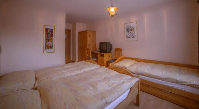 Трёхместный номер Standard Hotel Olympia