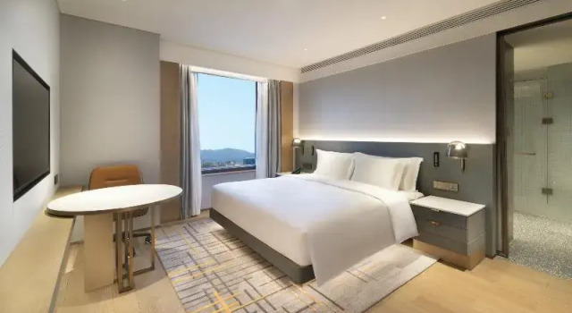 Двухместный полулюкс с балконом Crowne Plaza Beijing Badaling by IHG
