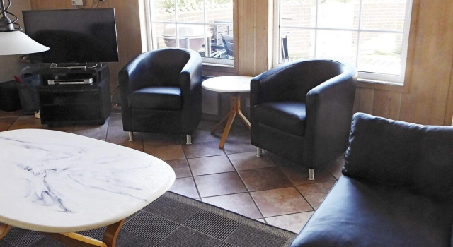 Modern Holiday Home in Jutland With Whirlpool, Rezerwuj Hotel Oksbol Syddanmark